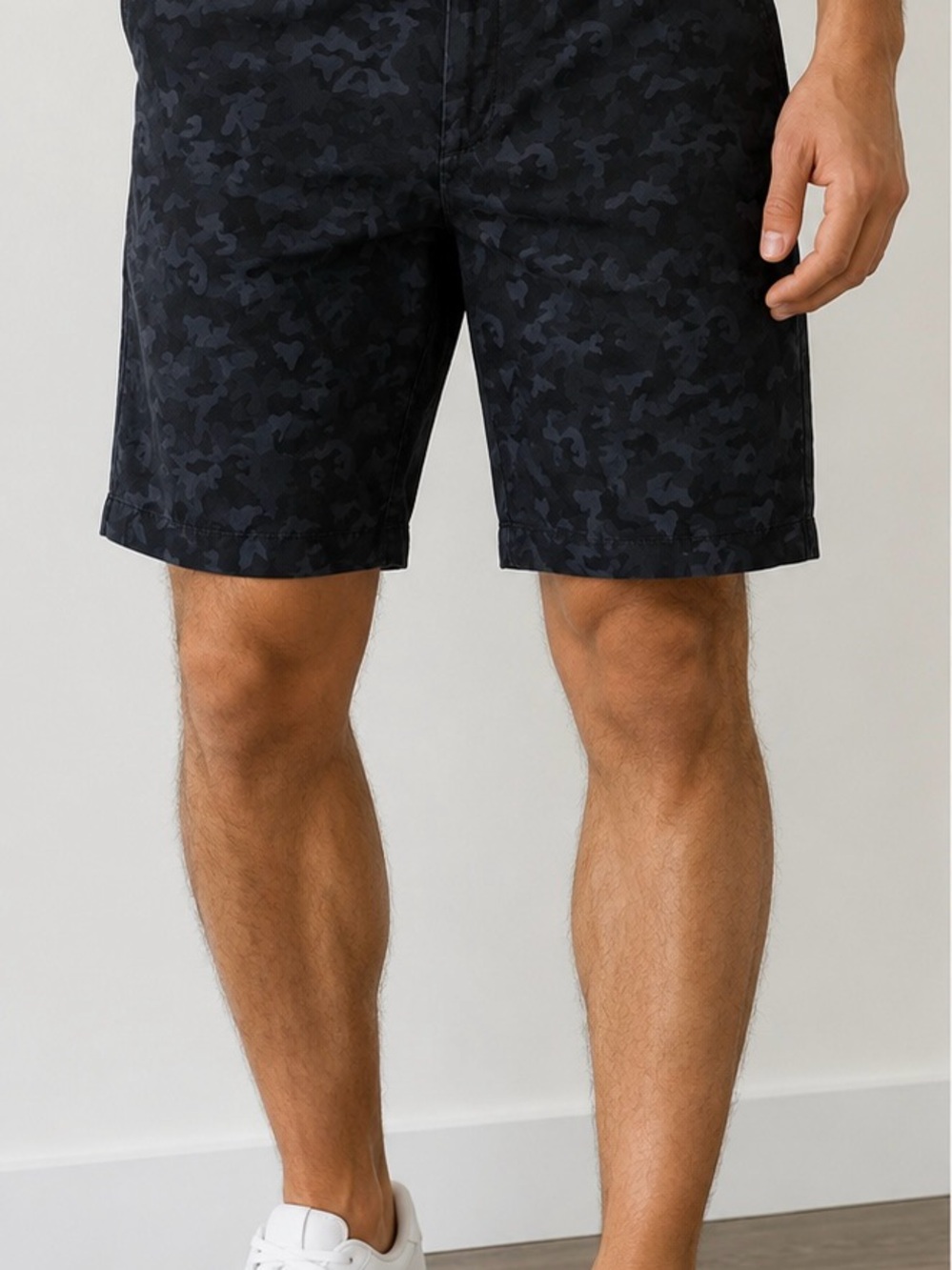 DKNY Black Camo Casual Shorts Men’s Modern Fit Size 38